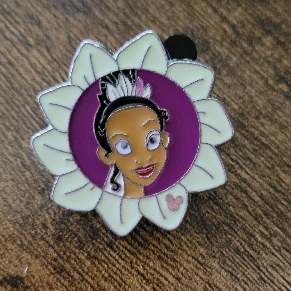 3/$20-4/$25-5/$30 - Disney Pin - Princess Tiana Flower Pin (Princess & the Frog)